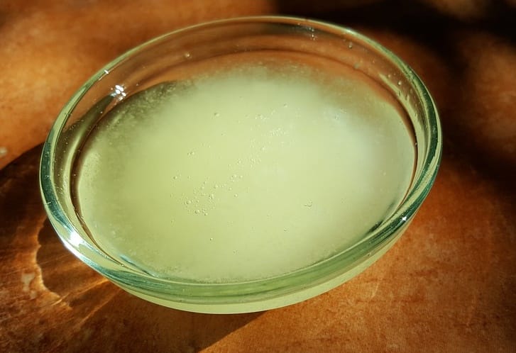 Fate hontho ko Mulayam karne ke Gharelu Upay