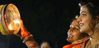 Karwa Chauth 2021,कब रखा जाएगा अखंड सौभाग्य का व्रत करवा चौथ?, करवा चौथ पूजन विधि, करवा चौथ में अद्भुत संयोग क्या है,Karwa Chauth 2021 Date, साल 2021 का करवा चौथ व्रत , करवा चौथ व्रत की पूजा, करवा चौथ पर विशिष्ट संयोग कब उत्तम होता है, Karwa Chauth 2021 Date Special Muhurt, सुहागिन महिलाओं में करवा चौथ व्रत, Karwa Chauth 2021, 2021 में जानें कब मनाया जाएगा करवा चौथ, करवा चौथ पूजन विधि, करवा चौथ कथा, करवा चौथ व्रत की विधि, करवा चौथ में चंद्रोदय का समय,करवा चौथ का यह गीत सुनकर पत्नियां हुई भाबुक, Karwa Chauth Special , Puja Srivastav, करवा चौथ का यह गीत सुनकर पत्नियां हुई भाबुक , Karwa Chauth Special , Puja Srivastav , Karwa Chauth , करवा चौथ 2021 , karwa chauth , karva chauth , karwa chauth song , karwa chauth katha , Mehndi Piya Ke Naam Ki , Karwa Chauth Ka Vrat Manaugi , karwa chauth special , bhakti gana , bhakti songs hindi , bhakti song , पत्नियां हुई भाबुक , rathore cassette bhajan , rathore cassette song , Rathore Bhakti , Rathore Cassettes Rathore Cassettes, Rathore Bhakti, Sri Shyam, Shri Bhagwan, Lord, God, Bhagwan, Jai, Jay, Karma, Peace, Value, Sanskar, Hindu, Religion, Sect, Bhajan, Aarti, Song, Chalisa, Praise, Mantra, Meditation, Mind, Enlightenment, Devotional, Guru, Guide, Divine, Force, Temple, Yoga, Dance, Pooja, Archana, Hare, Healing, Master, Teaching, Sanskrit, India, Culture, Daily, Life, Prayer, Ram, Sita, Shiva, Shankar, Ganesh, Ganpati, Krishna, Laxmi, Saraswati, Hanuman, Sai Baba, Kali, Durga, Ambe, Shreenathji, Maa, Hindi, MP3, Download, Stotra, Vishnu, Mahalaxmi, Ramayan, Gayatri, Free, Album, Sangraha, Shree Shyam Khatu, What is meant by Karwa Chauth?, The Karva Chauth festival, which takes place annually, is practiced by Hindu and some Sikh people in Northern India, Gujarat and parts of Pakistan, where women get married easily from the sunrise to the moonrise, for their husbands ' protection and survive, wikiluv, विकिलव, www.wikiluv.com, wikiluv.com